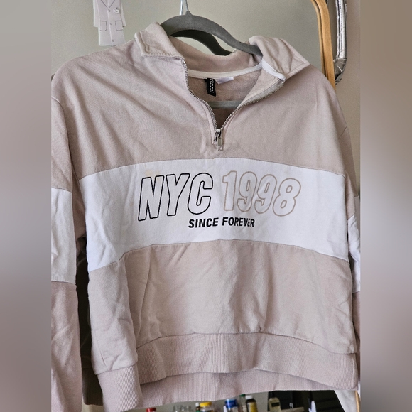 NYC Cropped Top with Quarter Zipper - Picture 2 of 4